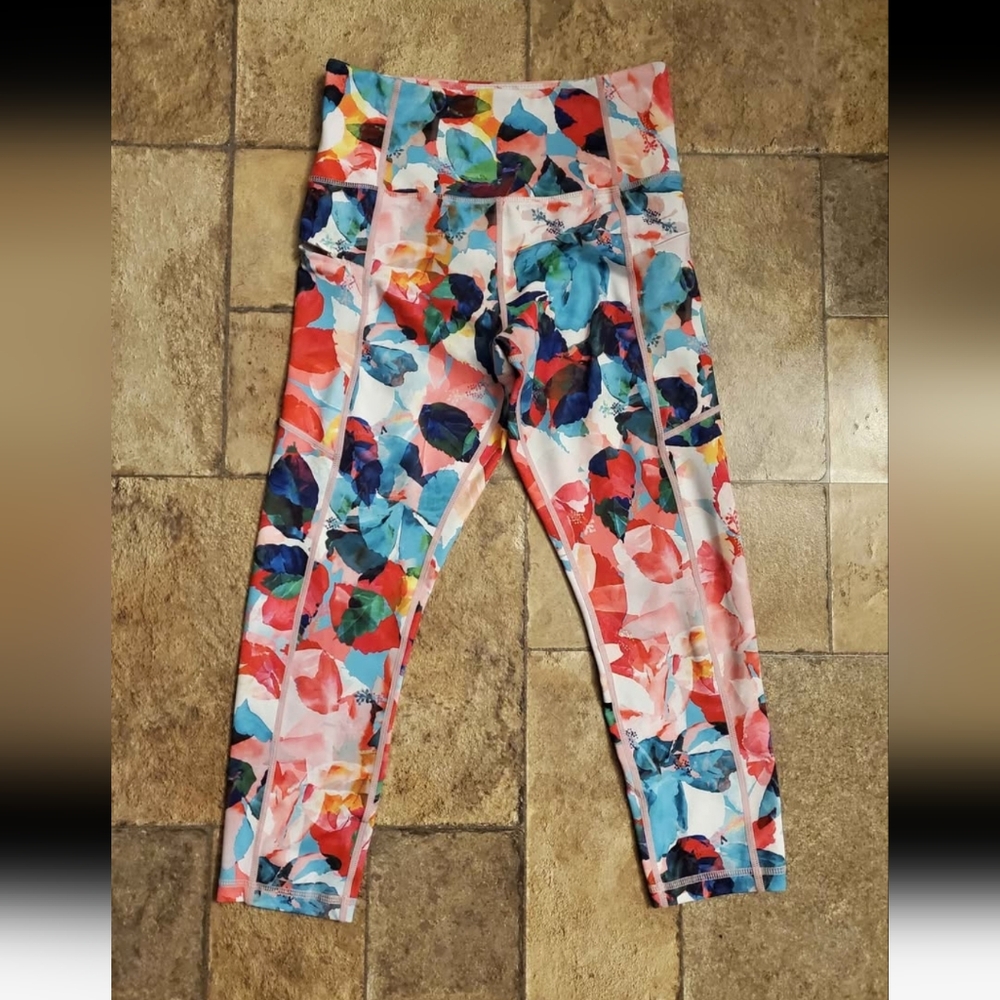 Zyia Active Capri Leggings Multi Colored size 4